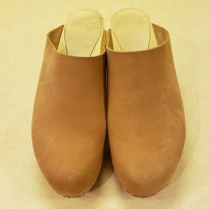 BRYR CLEMENTINE CLOG, MID HEEL - SIZE 38